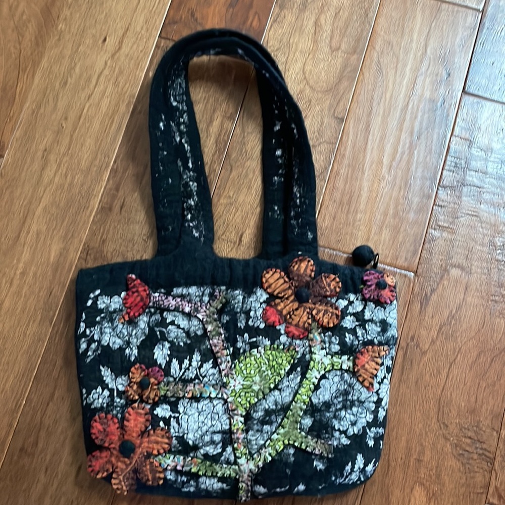Wool Purse Hand made in Nepal Never used.